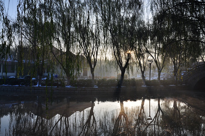 雪后晨光