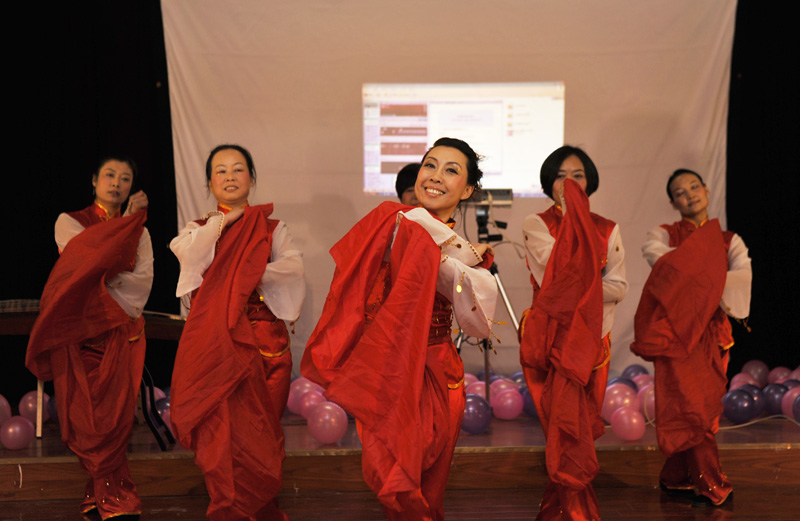 石油人摄影俱乐部2012年新年联欢会花絮汇贴