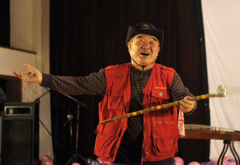石油人摄影俱乐部2012年新年联欢会花絮汇贴