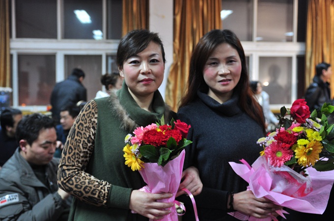 石油人摄影俱乐部2012年新年联欢会花絮汇贴