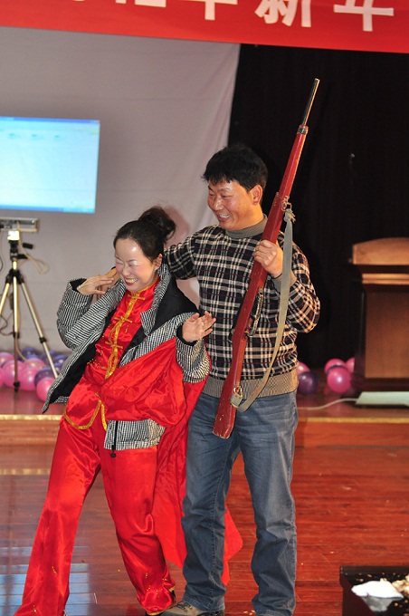 石油人摄影俱乐部2012年新年联欢会花絮汇贴
