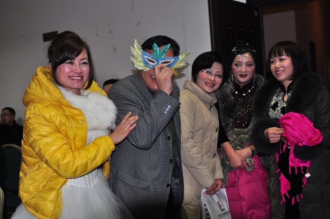 石油人摄影俱乐部2012年新年联欢会花絮汇贴