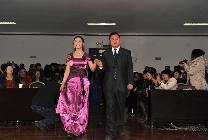 石油人摄影俱乐部2012年新年联欢会花絮汇贴