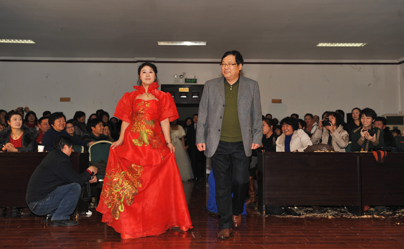 石油人摄影俱乐部2012年新年联欢会花絮汇贴