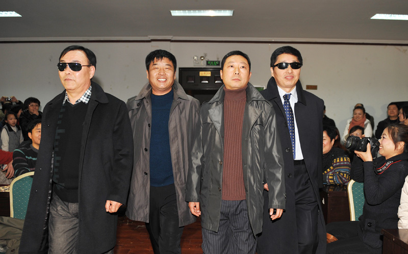 石油人摄影俱乐部2012年新年联欢会花絮汇贴