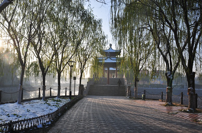 雪后晨光