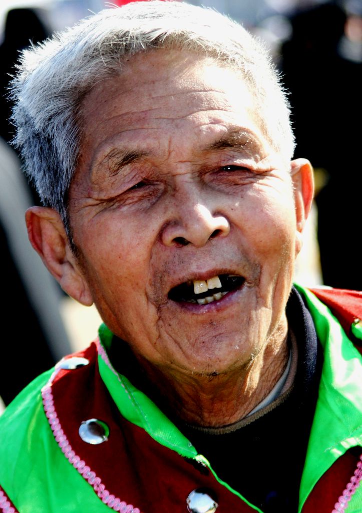 沧桑老人