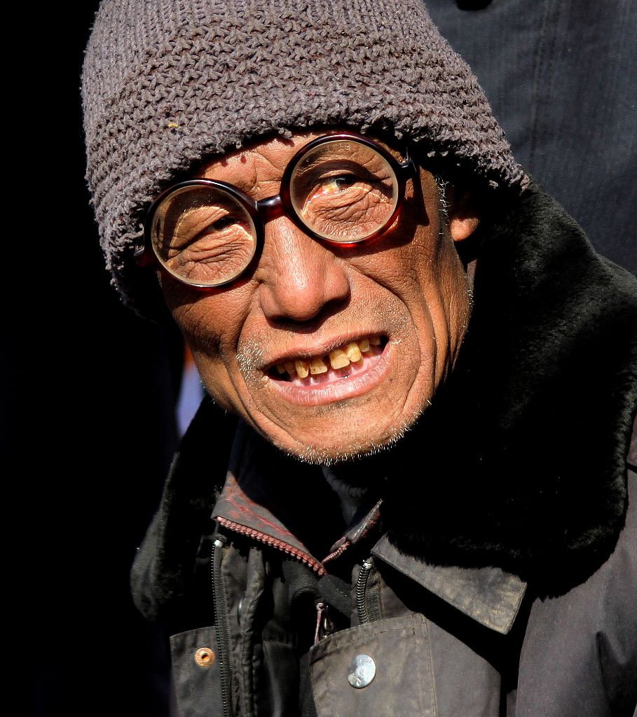 沧桑老人