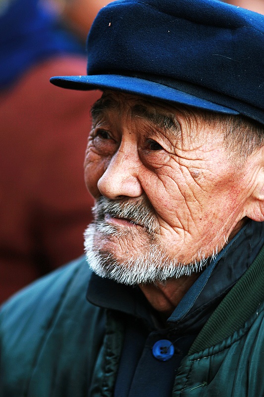 沧桑岁月  安逸晚年（暇丘人物抓拍）