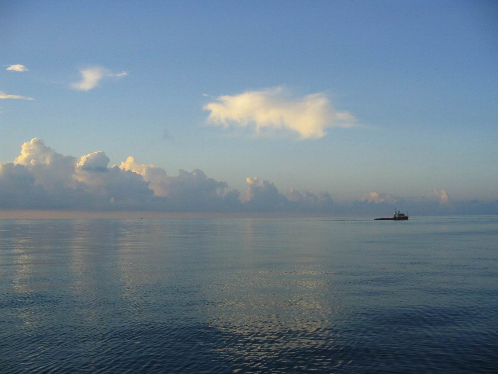 海天一色（转自新海油论坛）