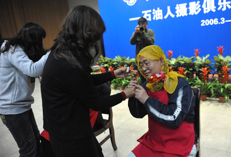 敢与春晚争高下   不向央视让寸分