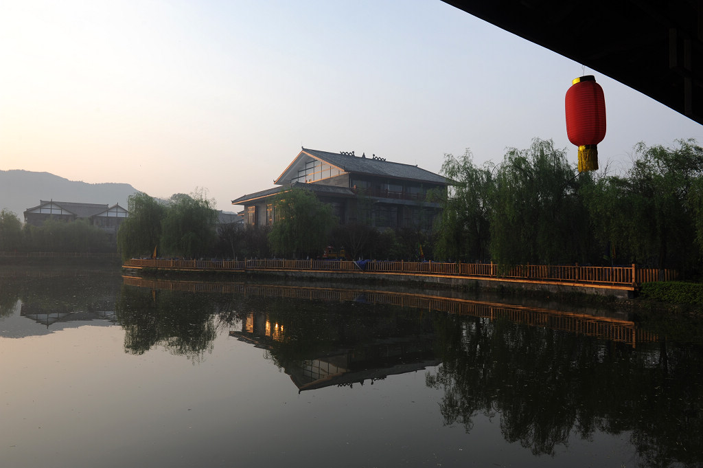 川家后院