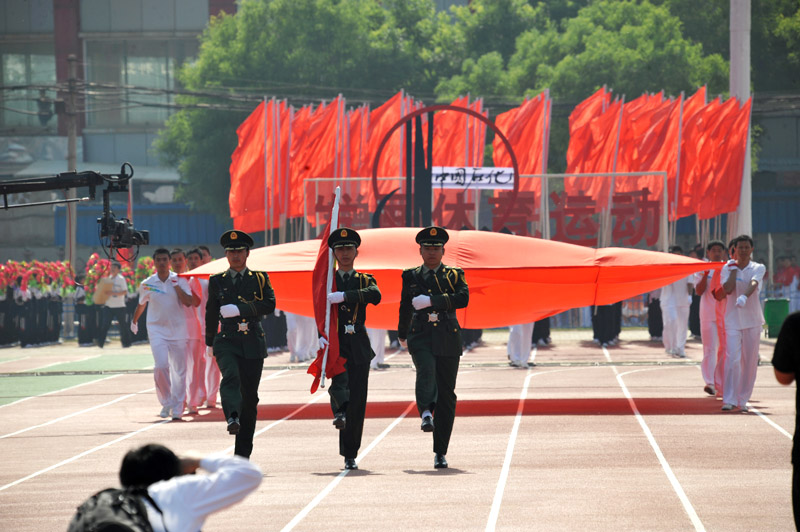 中原油田五运会开幕式札记