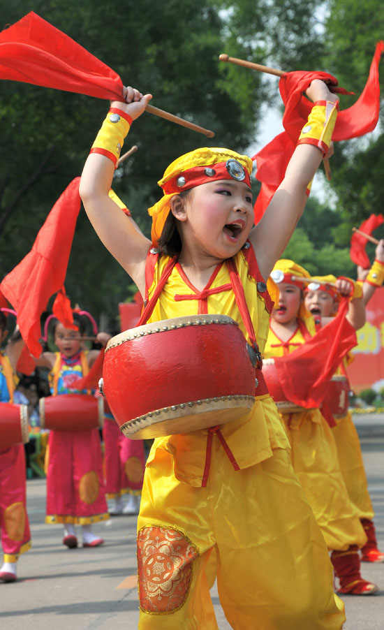 快乐的节日，幸福的童年（油田庆“六一‘活动掠影）