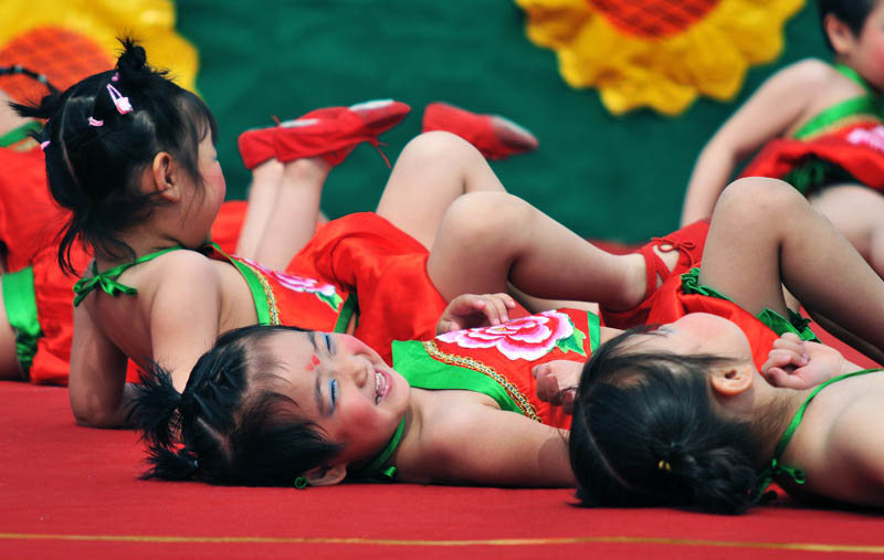 快乐的节日，幸福的童年（油田庆“六一‘活动掠影）