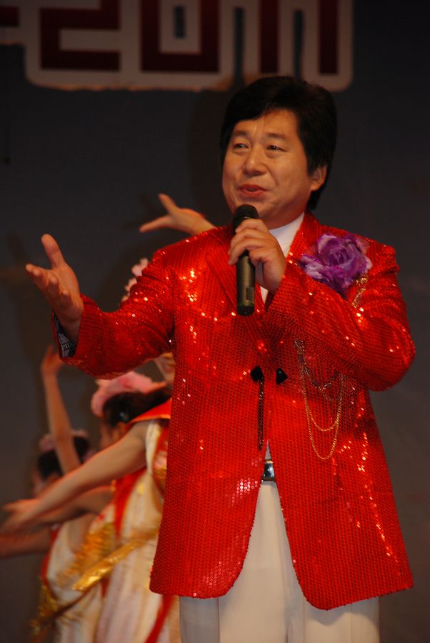 20110618永远跟党走红歌会剧照