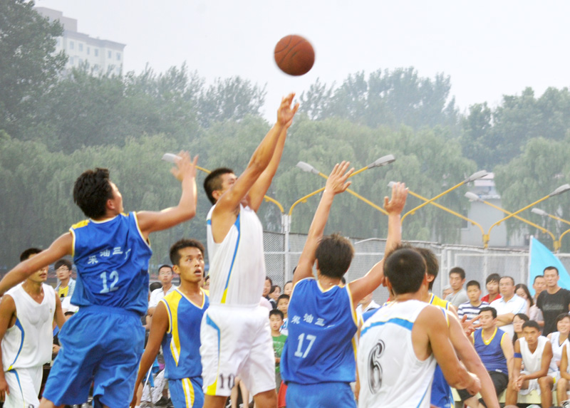油田五运回篮球比赛掠影