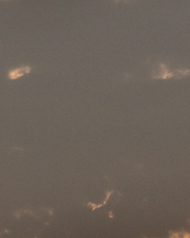 [原创]8日凌晨，被狂风惊醒，发现天空与云层的奇妙组合，手痒，拍摄几张。