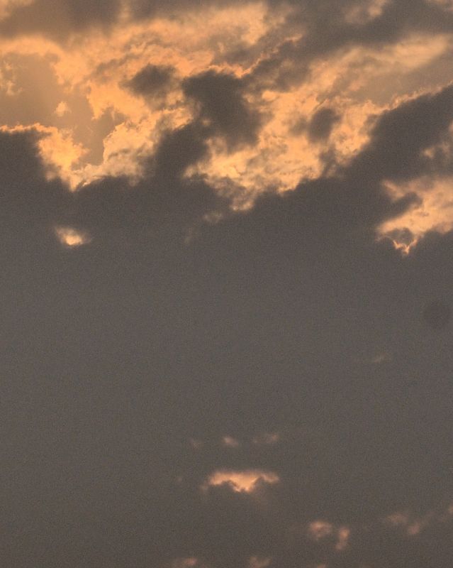 [原创]8日凌晨，被狂风惊醒，发现天空与云层的奇妙组合，手痒，拍摄几张。