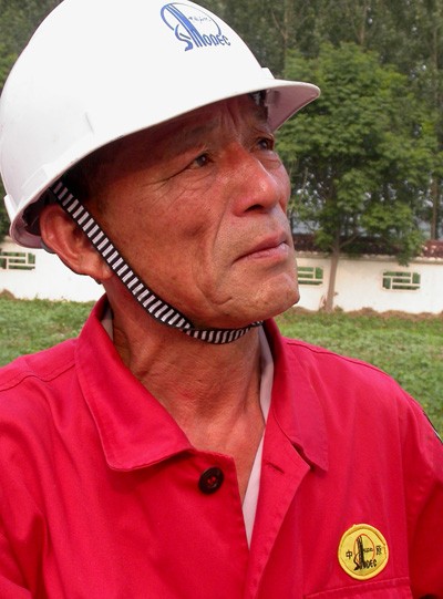 老英雄重返发现井