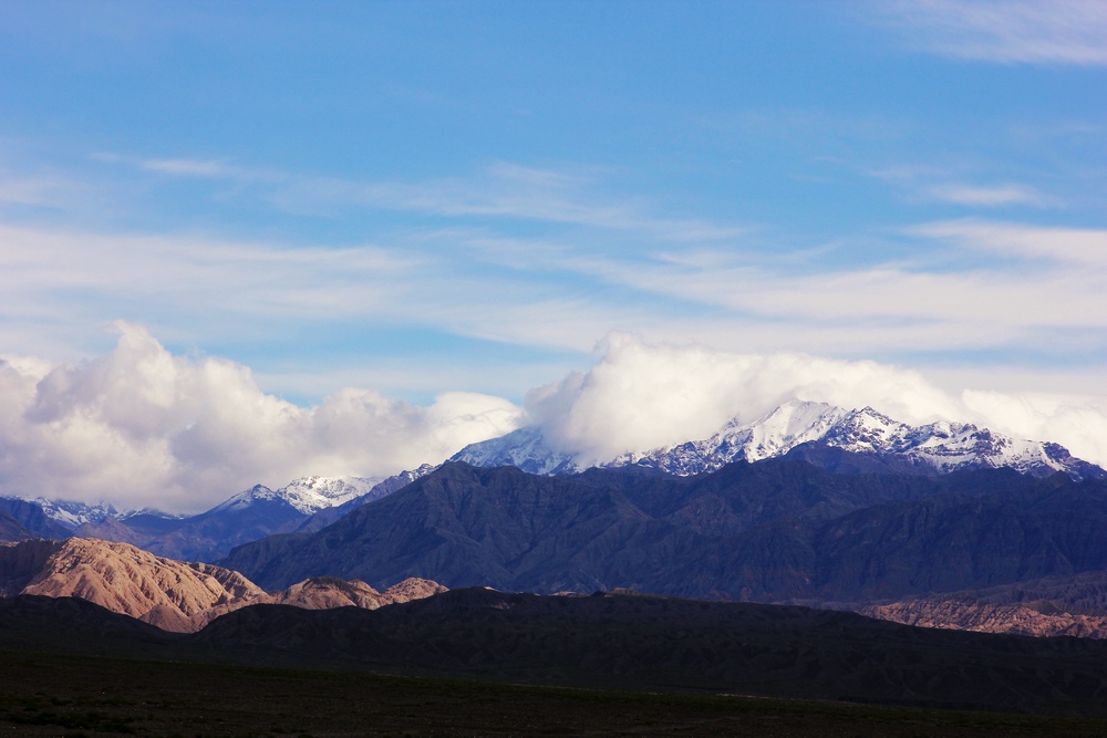 偶遇雪山