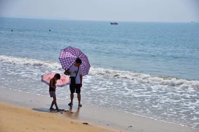 在大海边