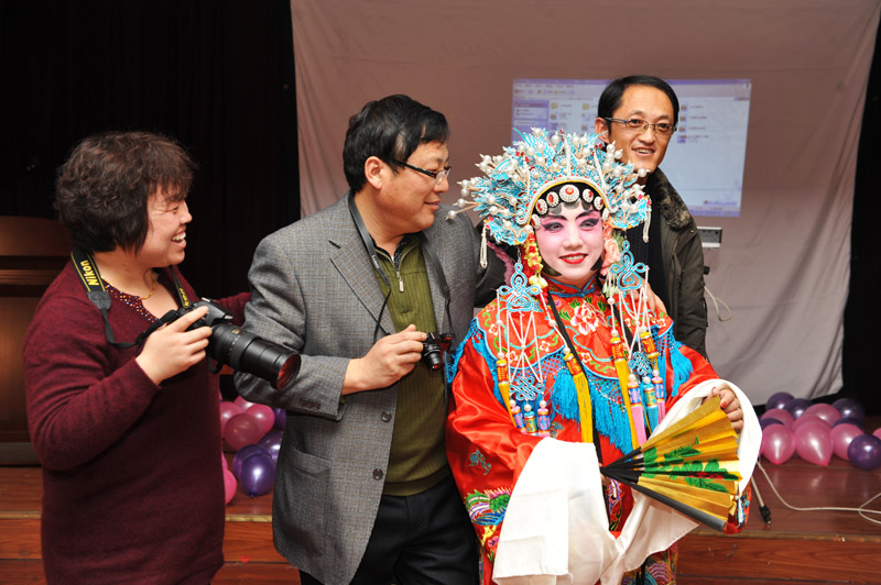 石油人摄影俱乐部2012年新年联欢会花絮汇贴