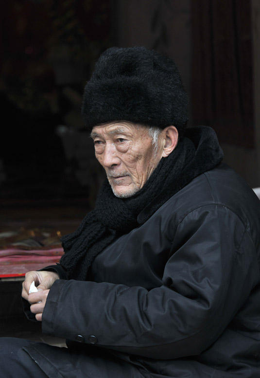 迎龙年扫街在老城