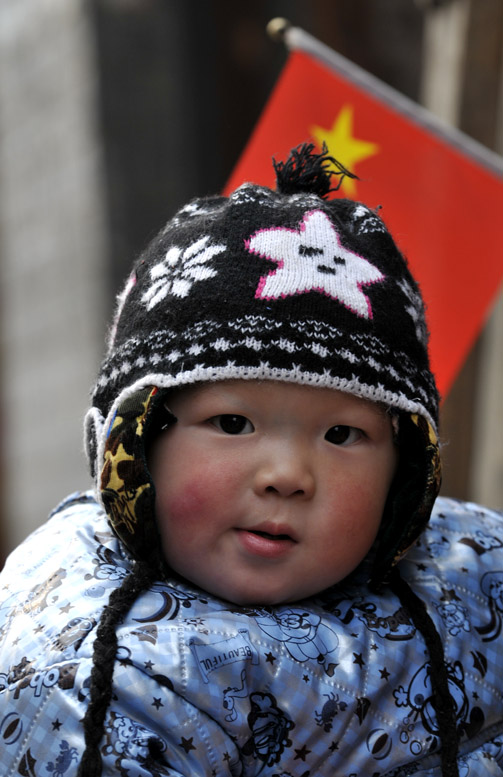迎龙年扫街在老城