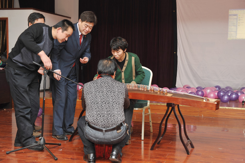 石油人摄影俱乐部2012年新年联欢会花絮汇贴