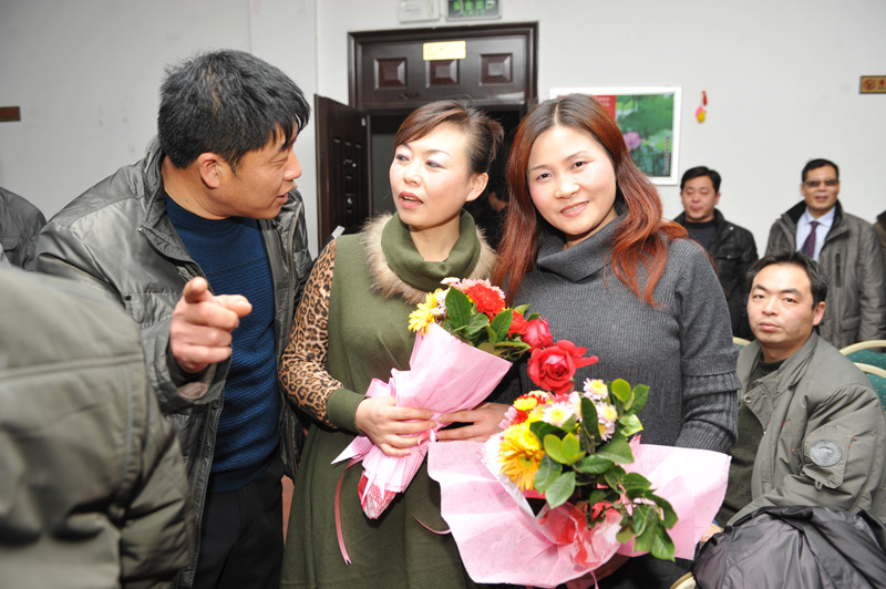 石油人摄影俱乐部2012年新年联欢会花絮汇贴