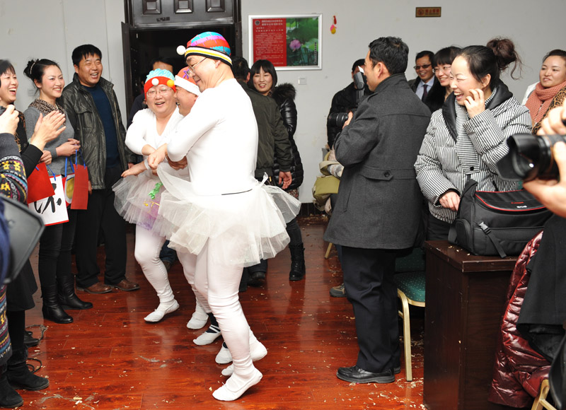 石油人摄影俱乐部2012年新年联欢会花絮汇贴