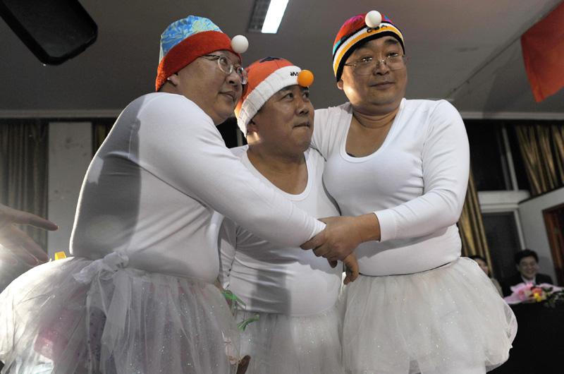 石油人摄影俱乐部2012年新年联欢会花絮汇贴