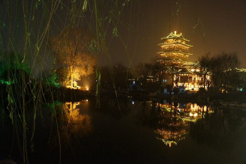 济南大明湖夜景