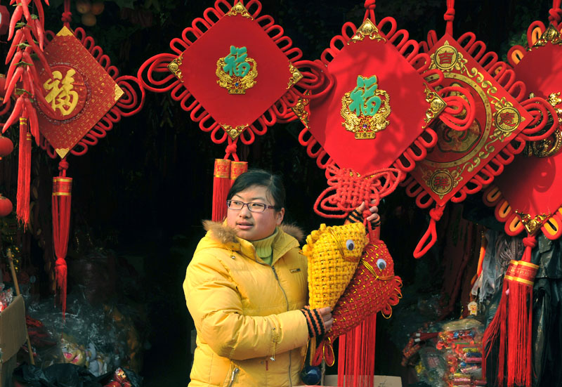 龙年龙城龙味浓，拍男拍女拍喜庆