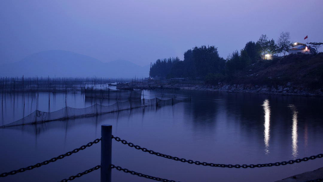 雾锁湖光映秀色---东平湖