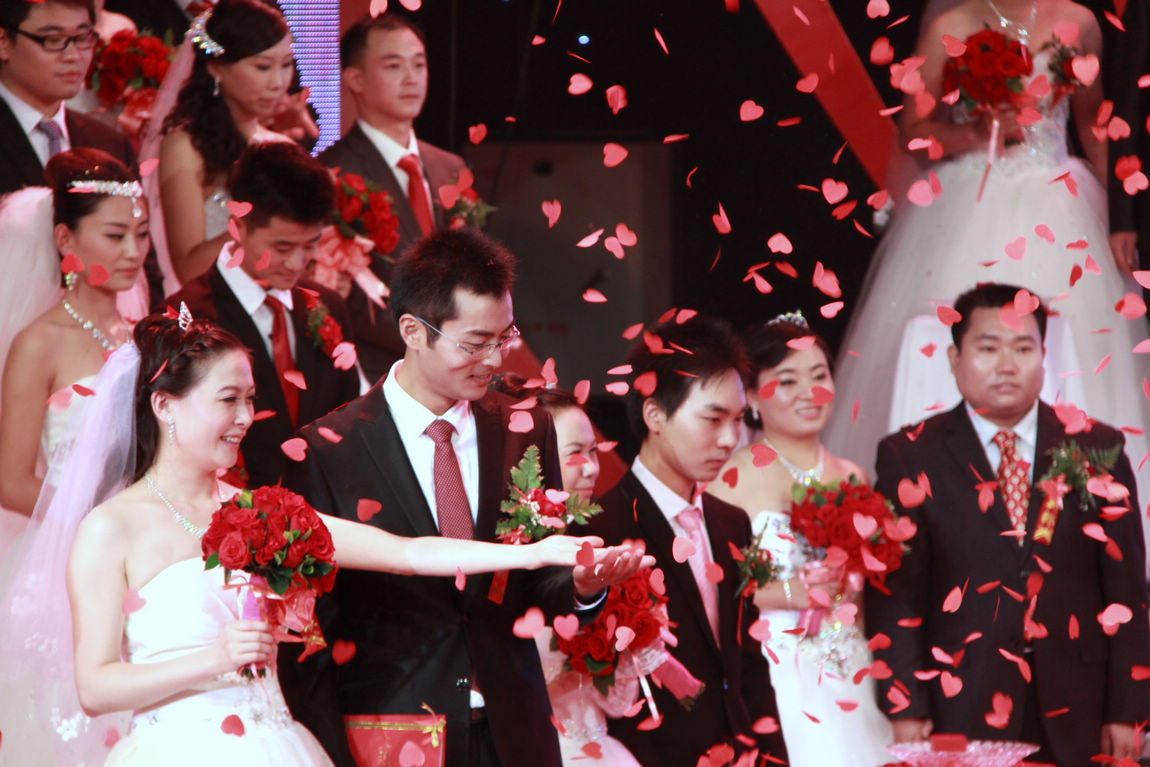 [原创]2012年中原油田青年集体婚礼