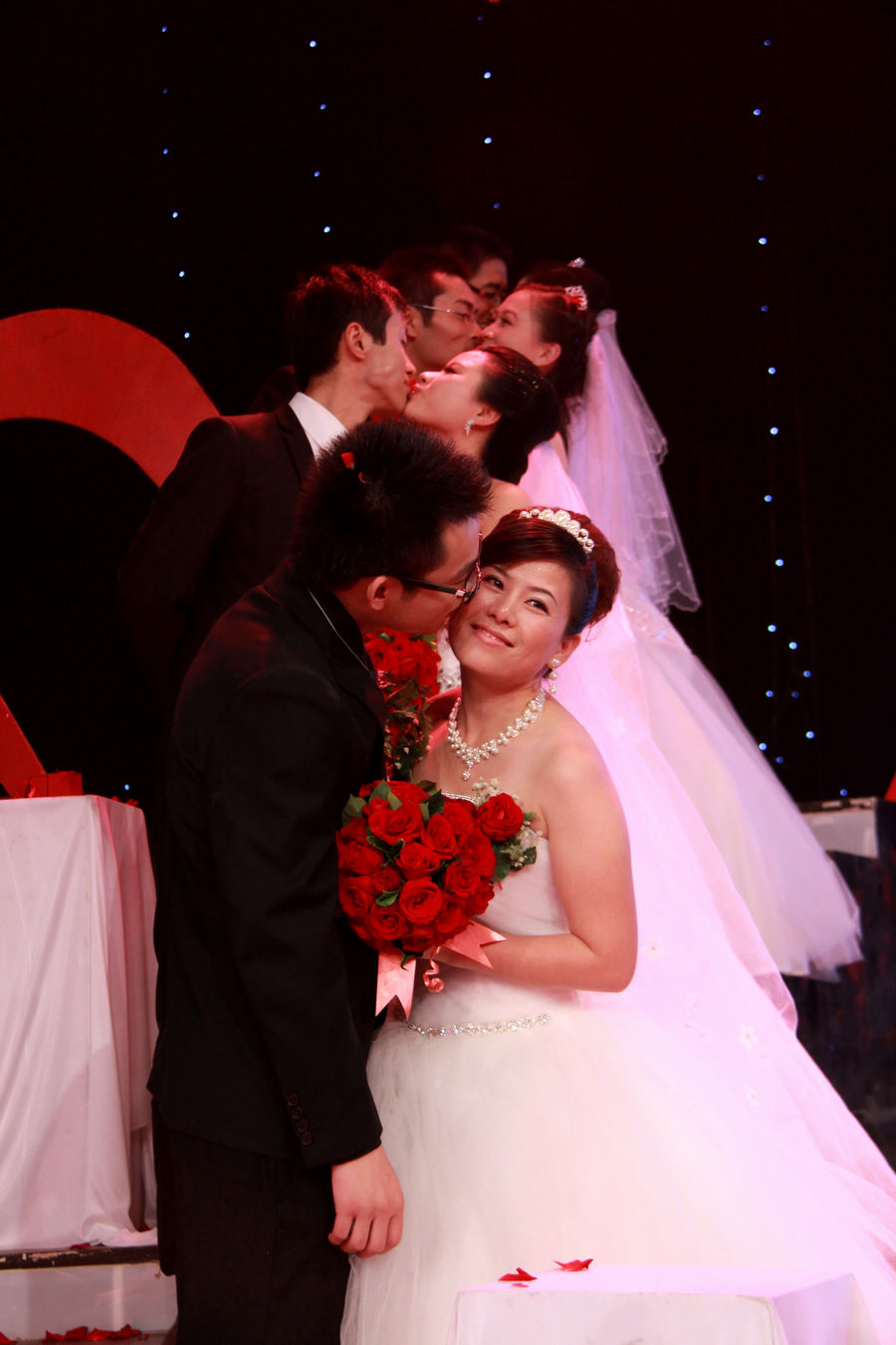 [原创]2012年中原油田青年集体婚礼