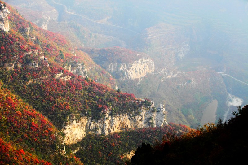 万山红遍  层林尽然