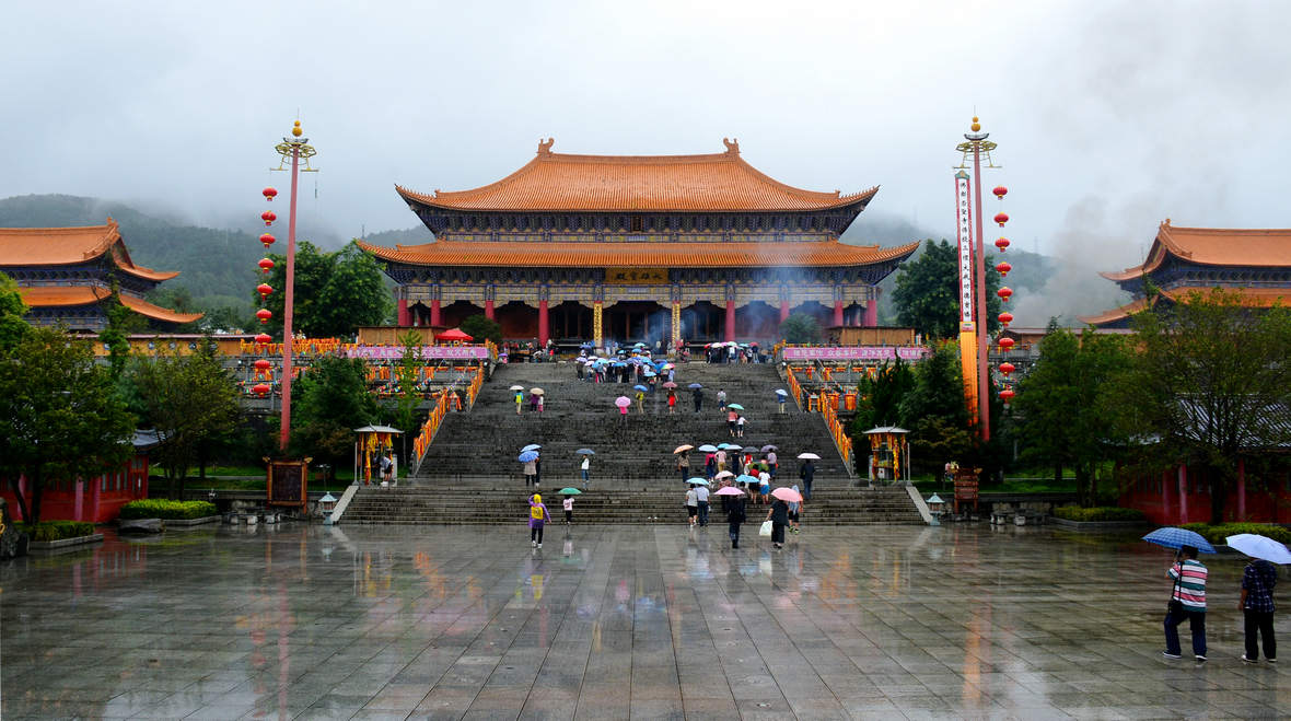 雨中景色