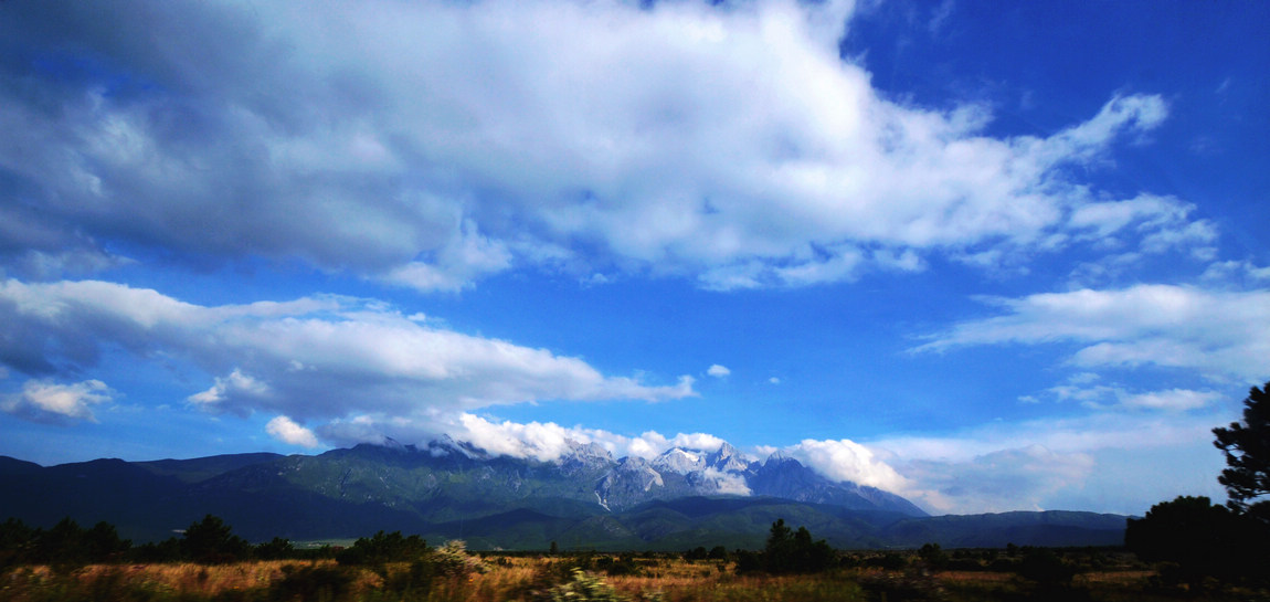 雪山云