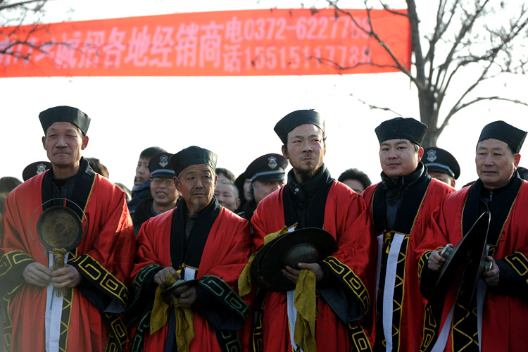 民俗民风醉中原——大伾山庙会之社火篇