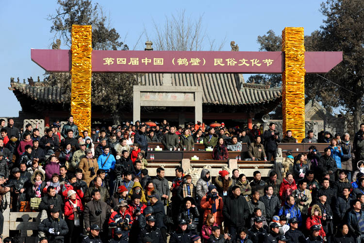 民俗民风醉中原——大伾山庙会之社火篇