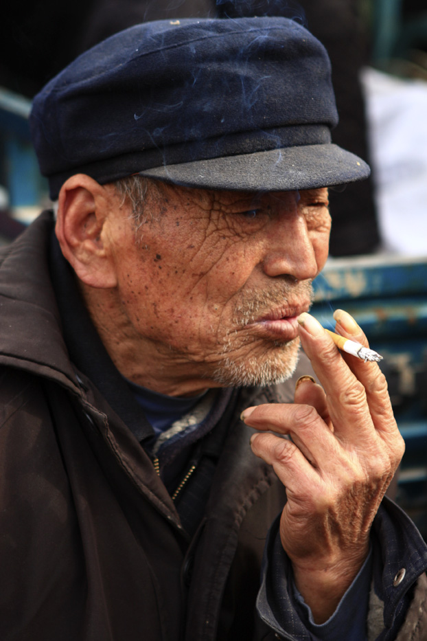 瑕邱戏迷人像