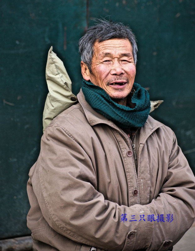 《集市人像》