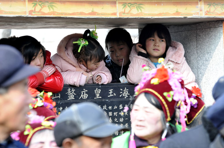 王海鳌山灯会片断