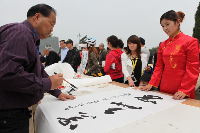 濮阳中华龙乡首届“诗书画名家龙文化主题笔会”开幕式纪实