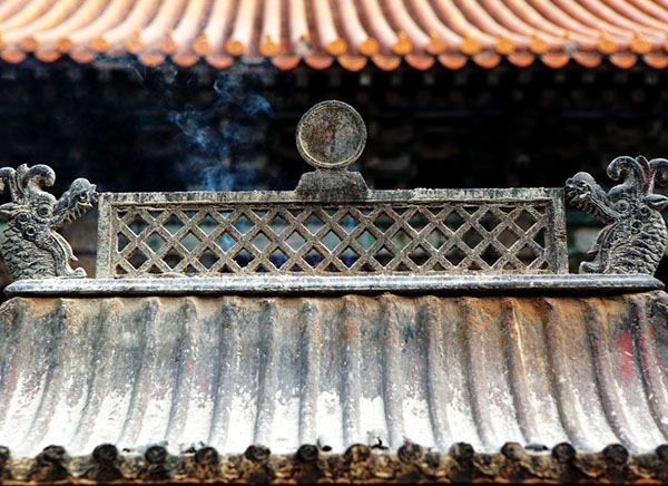 近在咫尺大伾山
