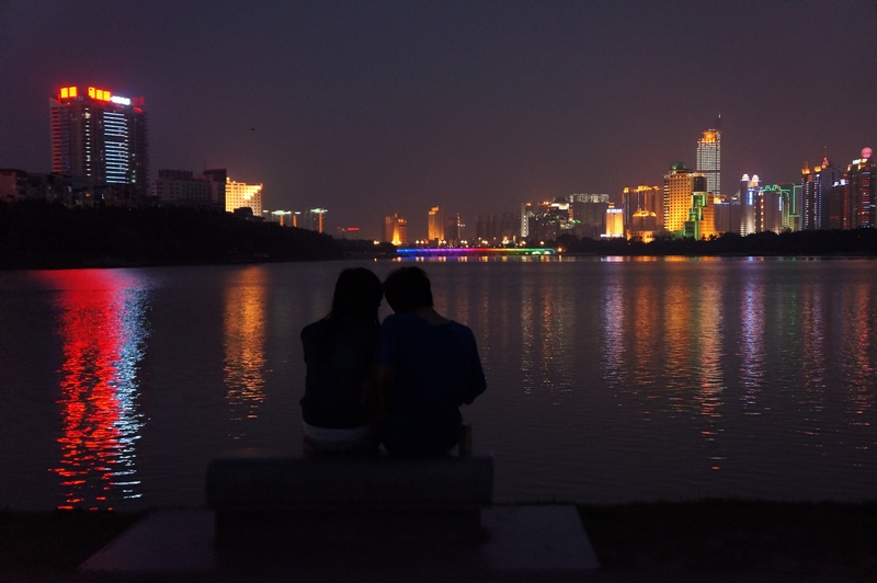 南湖夜景