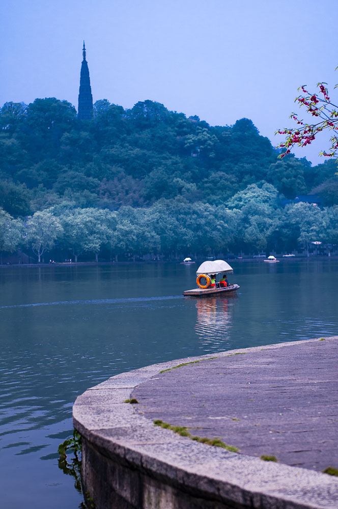 西湖游